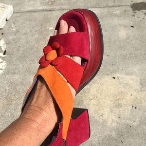 Unique unicorn Shelly’s London Sandals